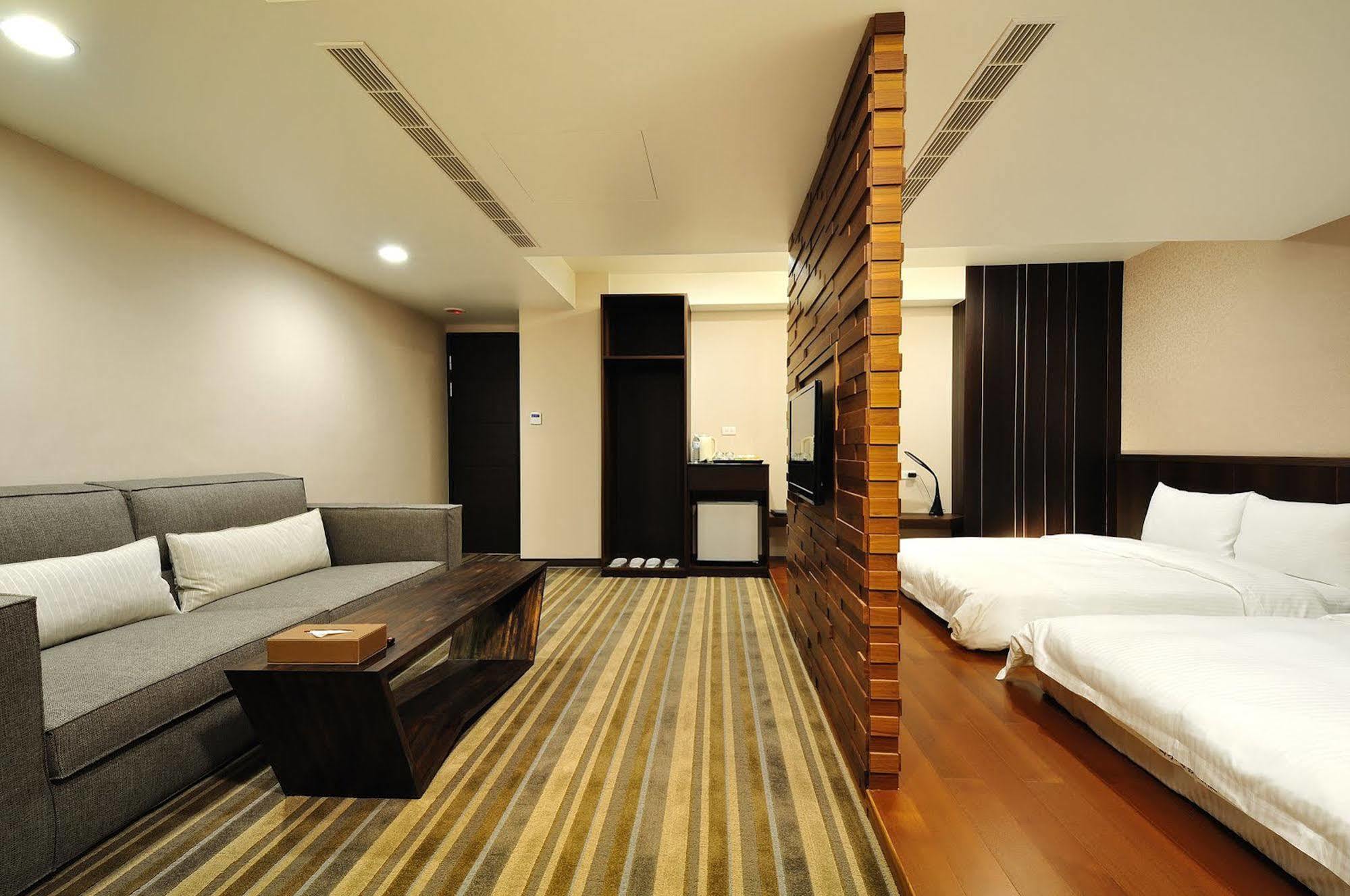 Sun Sweet Hotel Luodong Eksteriør billede